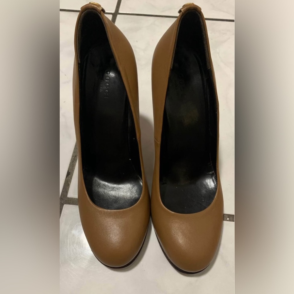 Gucci Black Leather Shoes